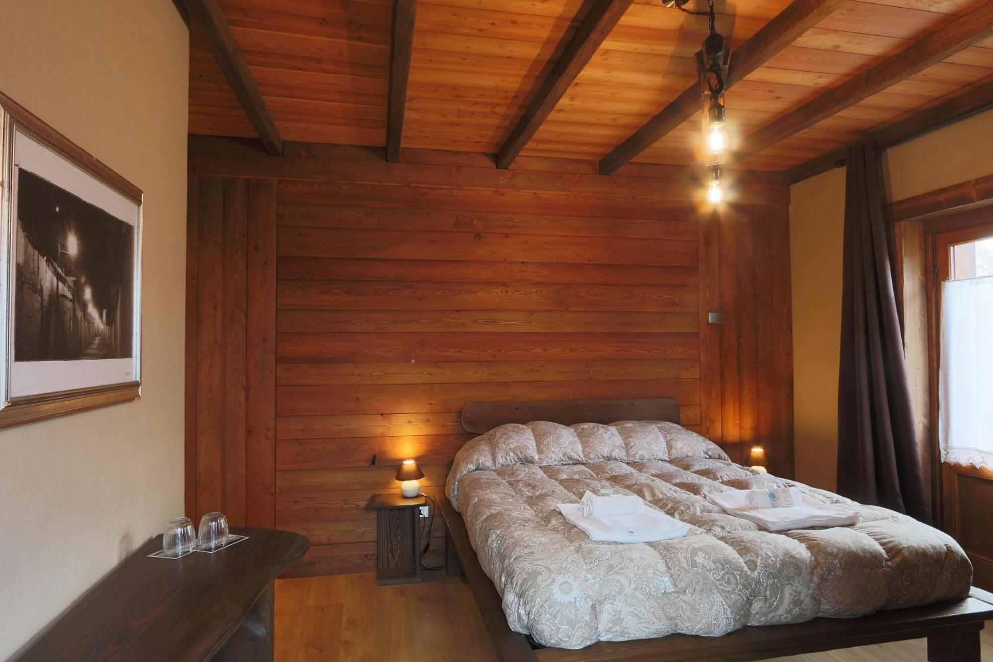 Lou Subric Otel Stroppo Dış mekan fotoğraf